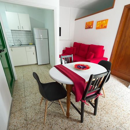 Apartamento Mar y Sol Tamaduste con terracita y barbacoa a 12 metros del mar Exterior foto