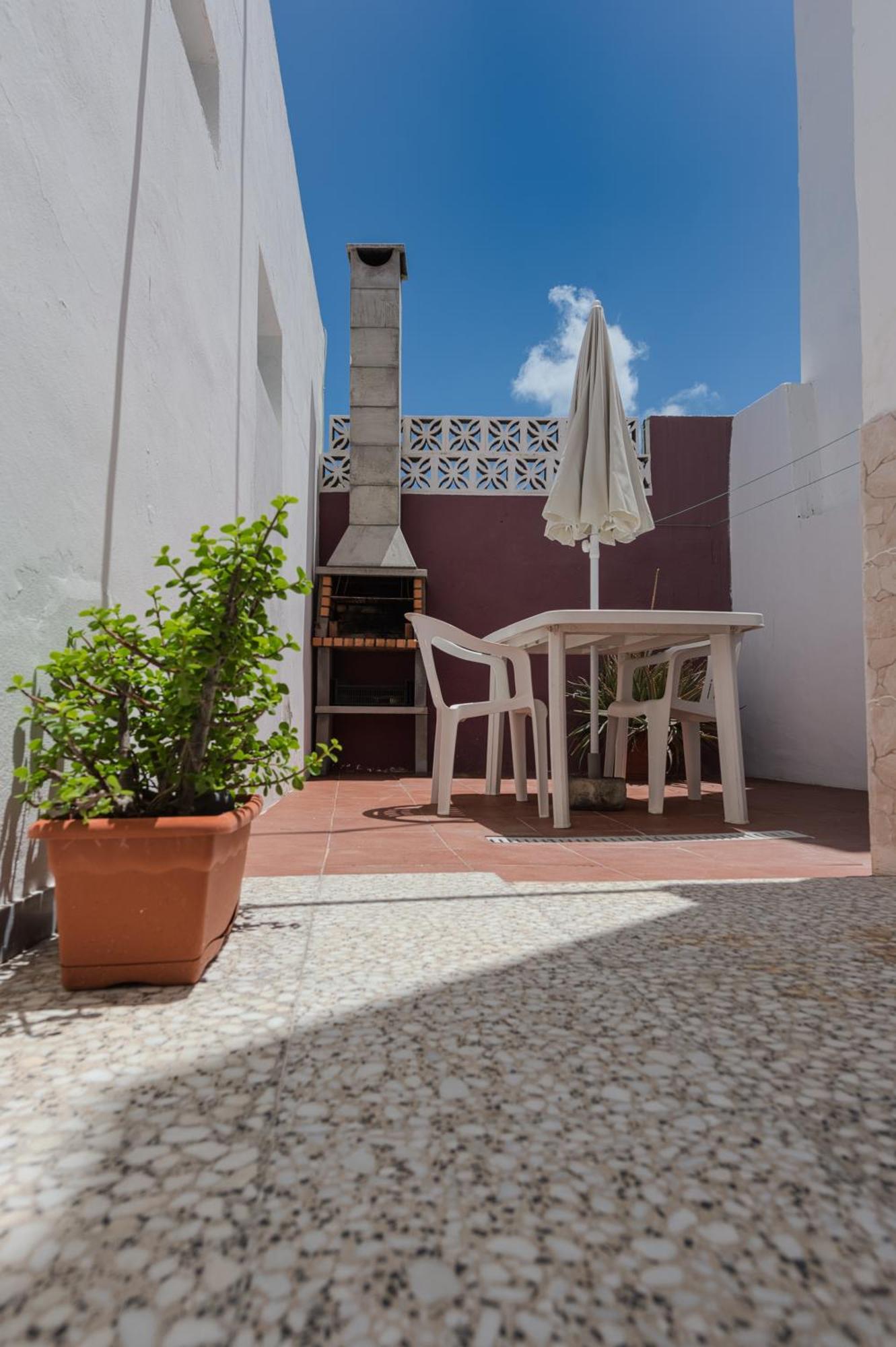 Apartamento Mar y Sol Tamaduste con terracita y barbacoa a 12 metros del mar Exterior foto