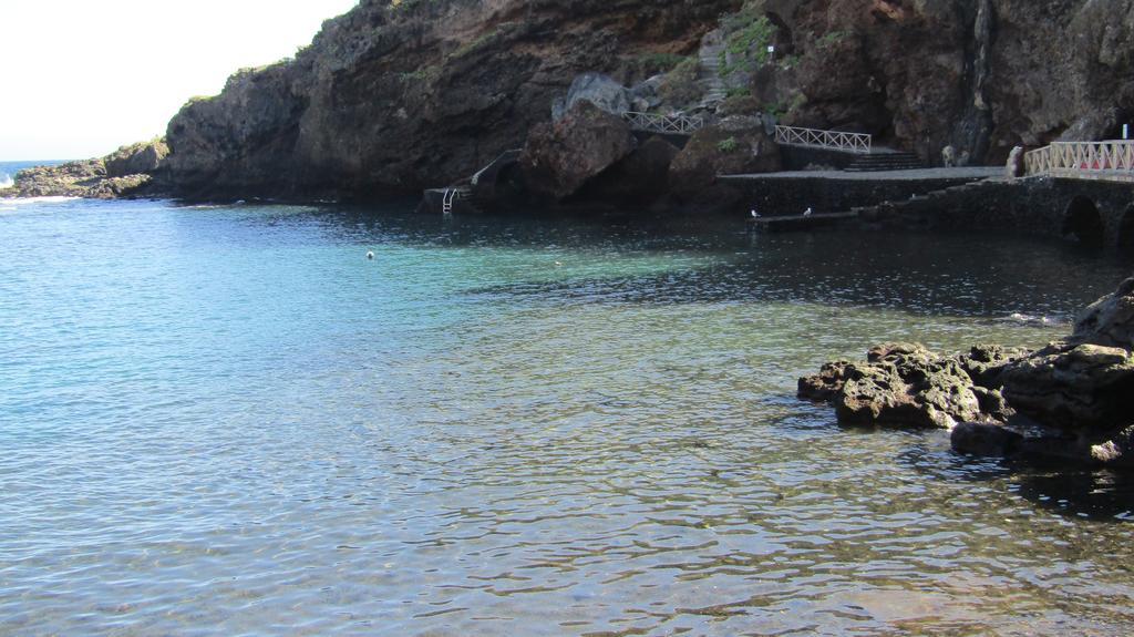 Apartamento Mar y Sol Tamaduste con terracita y barbacoa a 12 metros del mar Habitación foto